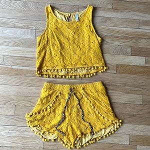 Yellow lace short set
